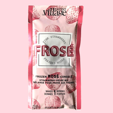 Frosé aux fraises dans un sachet de couleur rose avec des dessins de fraise